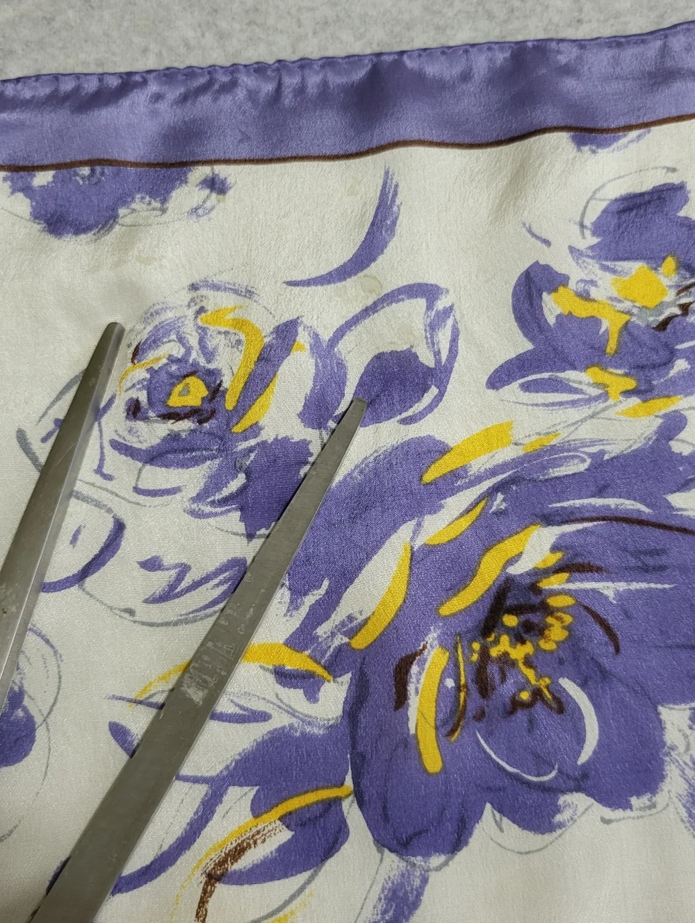 Vtg The Specialty House Scarf Purple White Floral 100% Silk Japan 10